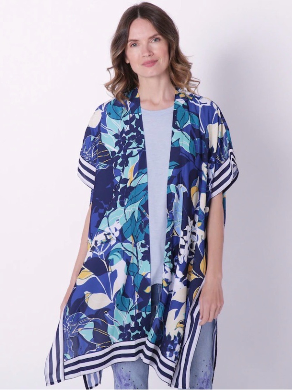 NWT DG2 by Diane Gilman Border Print Topper